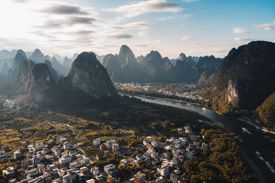 桂林:山水画卷里的深度之旅